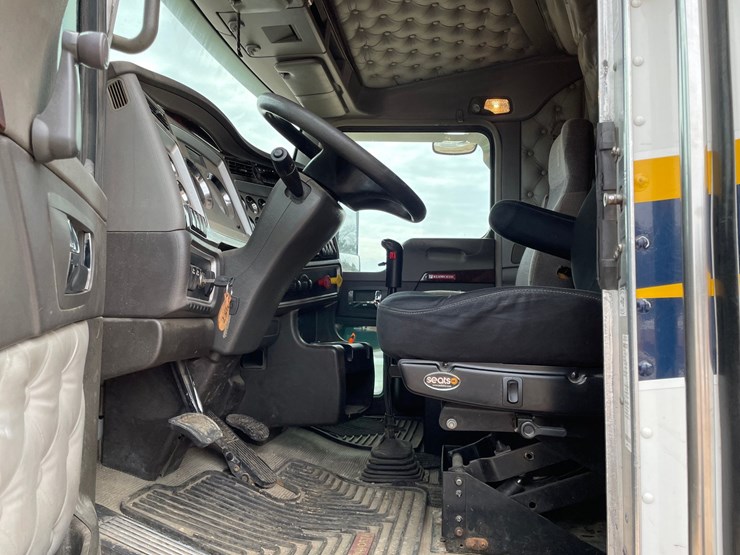 2016-kenworth-t660-image-49