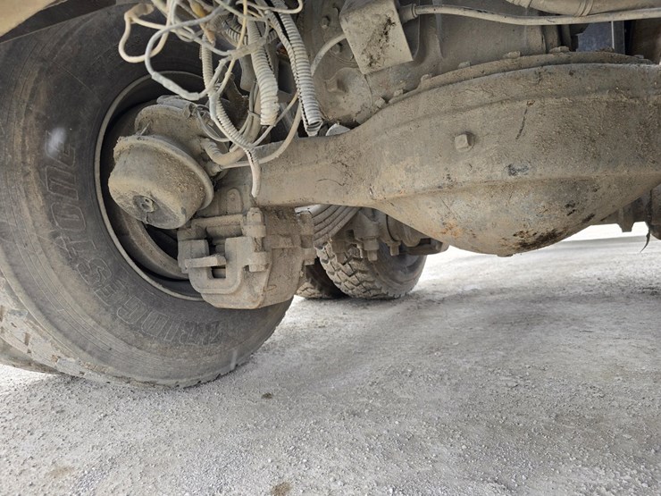 #22589-•-2006-mack-cv713-granite-roll-off-truck-image-98