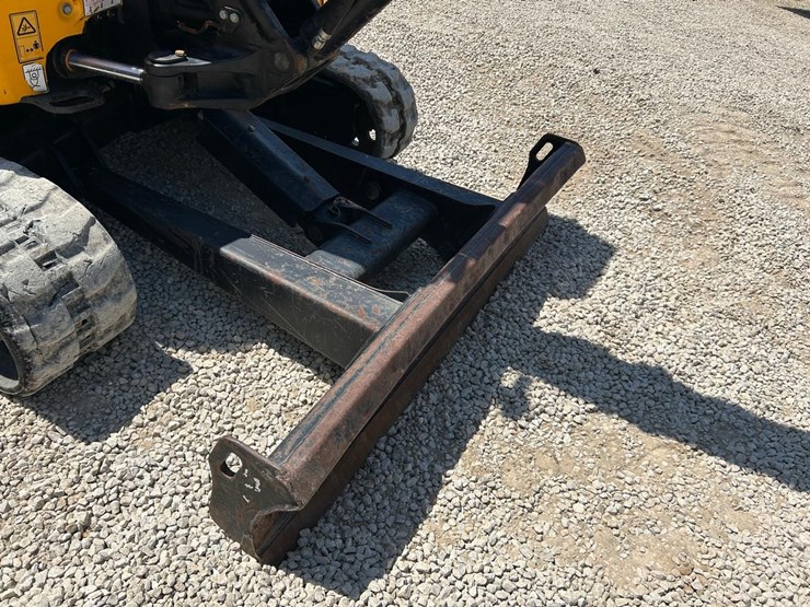 2021-jcb-35z-1-image-10