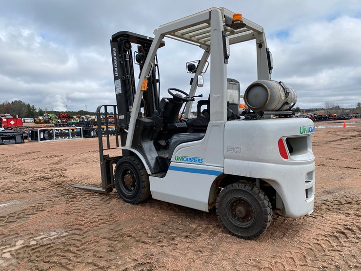 #1163-•-unicarriers-3,450-lbs-lp-forklift-image-9