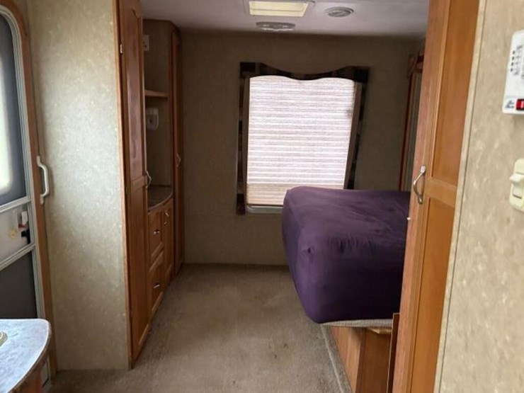 2010-gulf-stream-innsbruck-supreme-lodge-40tbs-t/a-image-63