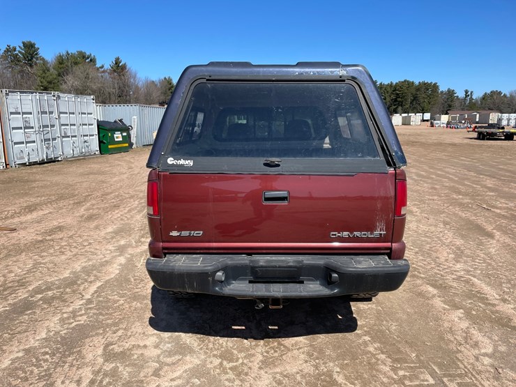 1998-chevrolet-s10-image-4
