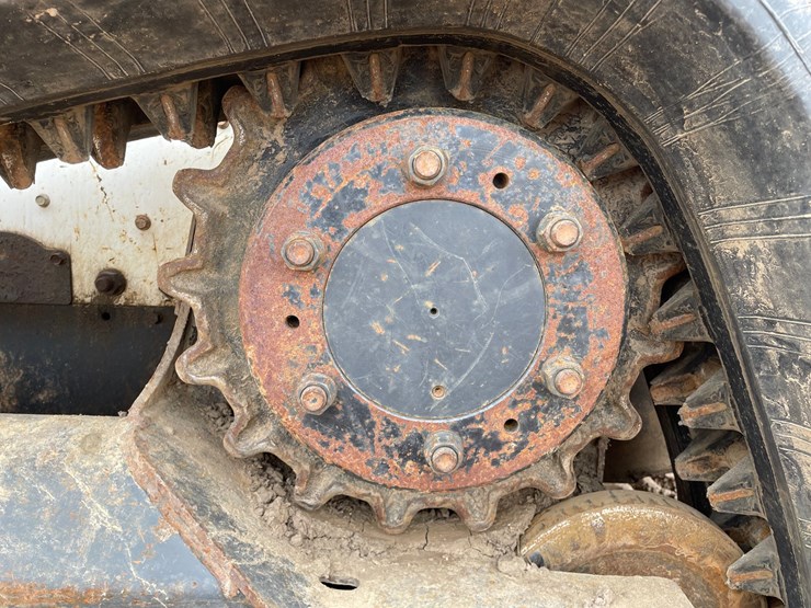 2016-bobcat-t770-image-17