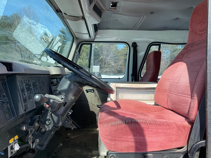 2000-international-4700-image-30