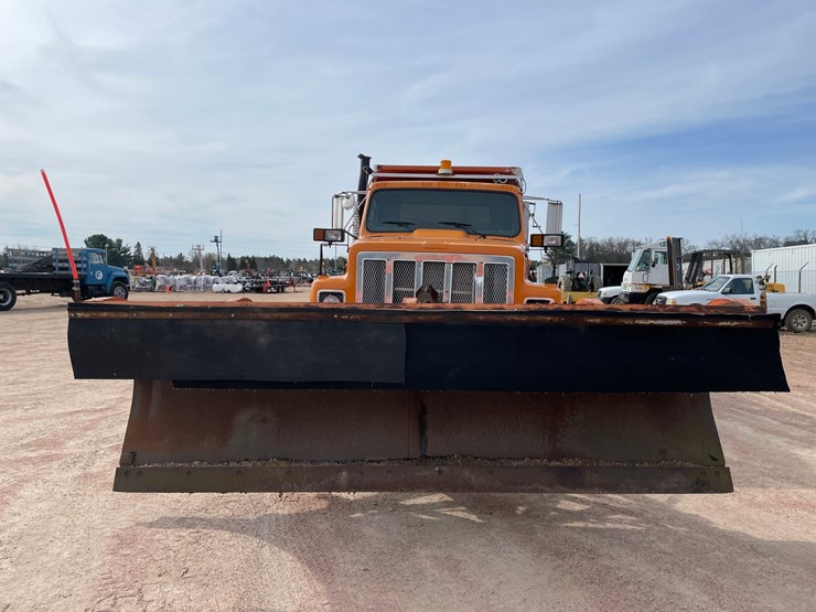 1995-international-2554-image-8