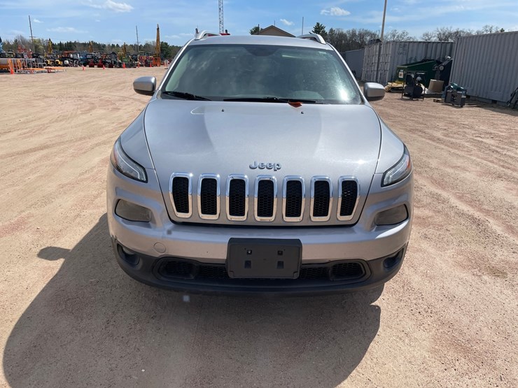 2014-jeep-cherokee-image-2