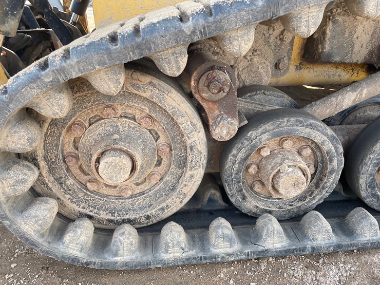 caterpillar-247b3-image-21