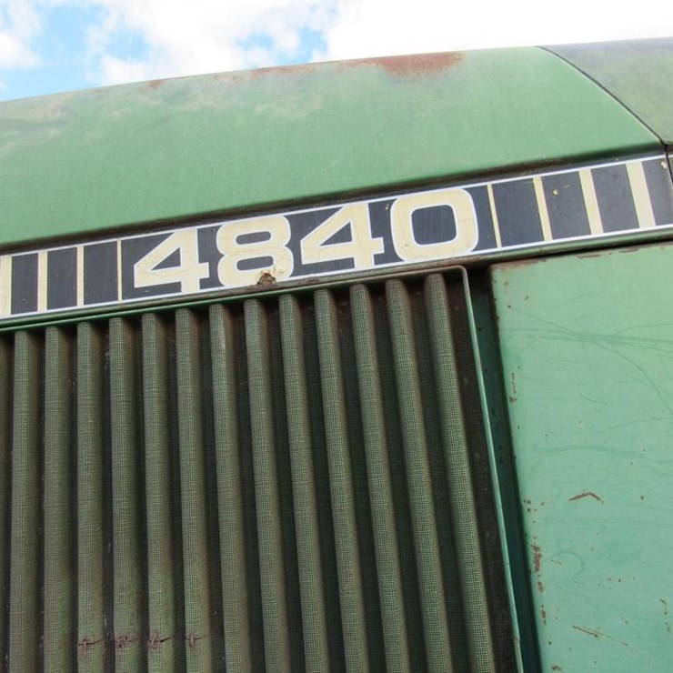 2020 JOHN DEERE 6105E