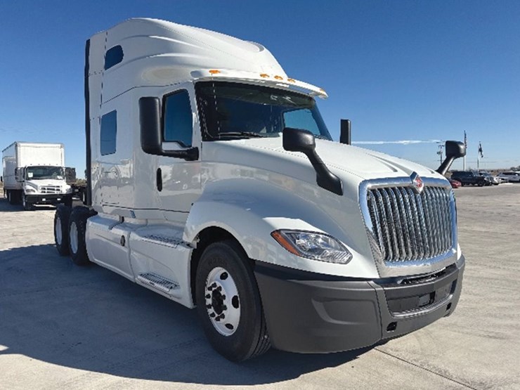 2019-international-lt-image-1