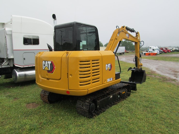 caterpillar-305.5-image-3