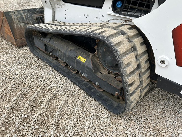 2024-bobcat-t770-image-16