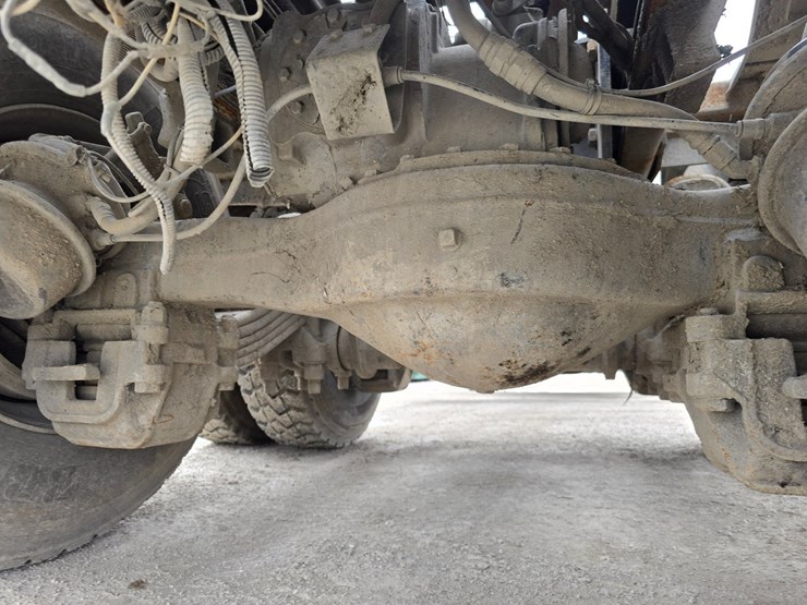 #22589-•-2006-mack-cv713-granite-roll-off-truck-image-99