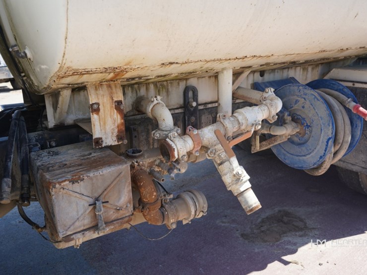 1985-mack-dm686s-image-11