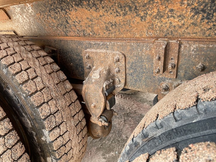 1995-mack-cl713-image-23