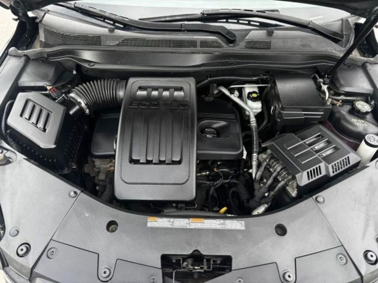 2017-chevrolet-equinox-image-63