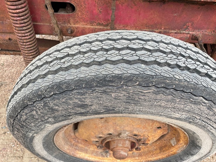 new-holland-68-image-10