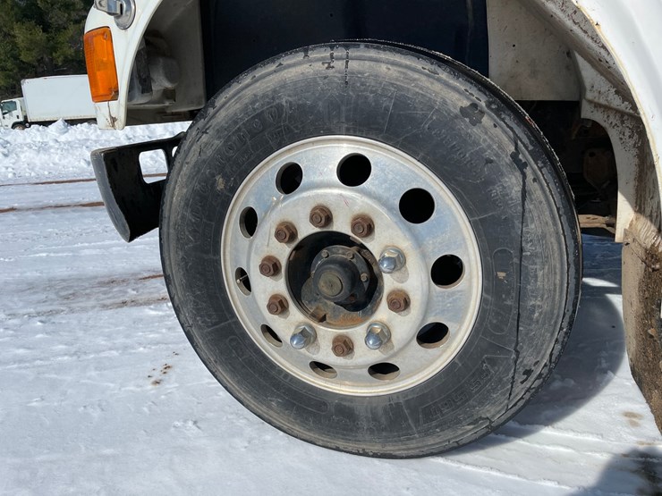 2000-international-4700-image-10