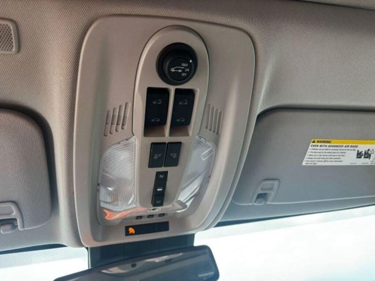 2017-chevrolet-equinox-image-31