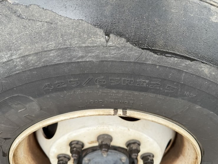 2013-international-7600-image-18