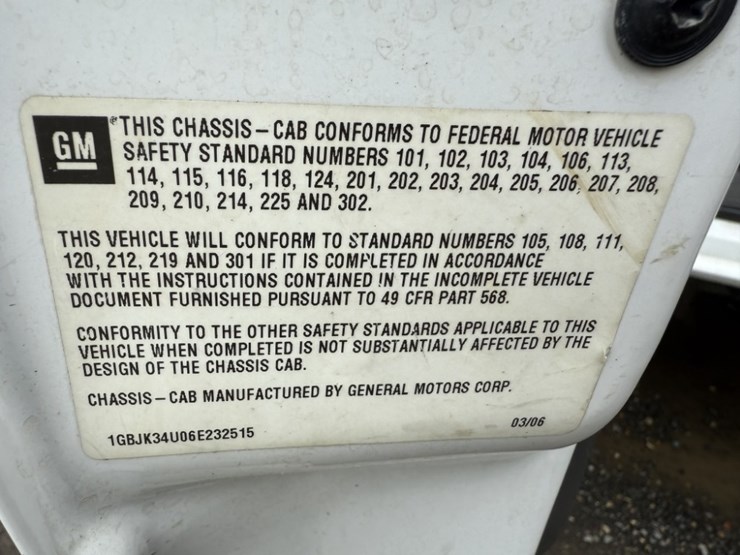 2006-chevrolet-silverado-3500-image-10