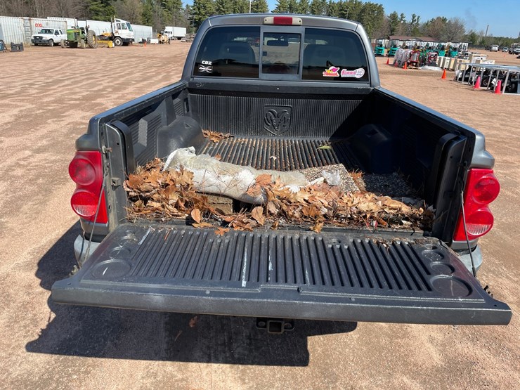 2006-dodge-dakota-slt-image-14