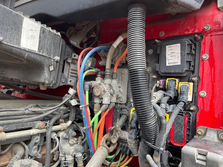 2016-kenworth-t680-image-63