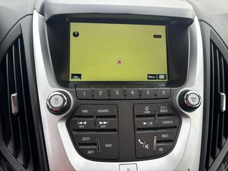 2017-chevrolet-equinox-image-25