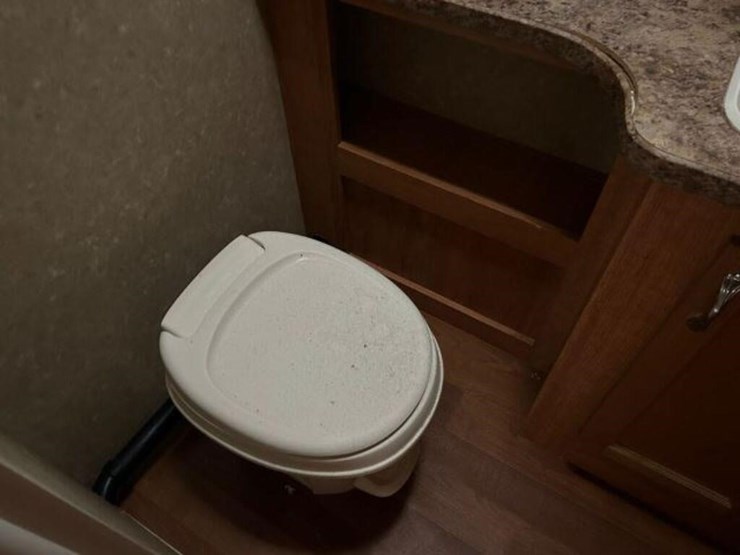 2010-gulf-stream-innsbruck-supreme-lodge-40tbs-t/a-image-54