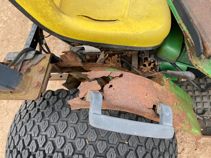 john-deere-4110-image-22