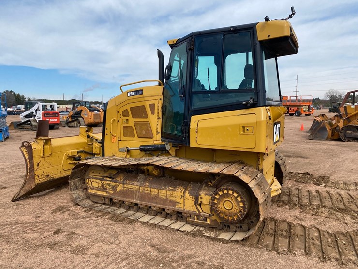 2016-caterpillar-d5k2-lgp-image-10