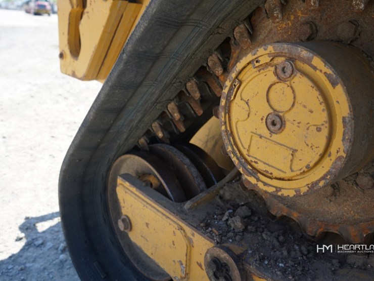 2020-caterpillar-289d3-image-19