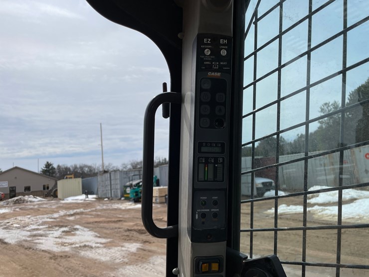 2012-case-tv380-image-38