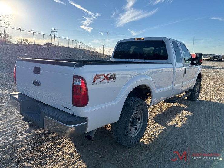 2015-ford-f250-xl-image-2