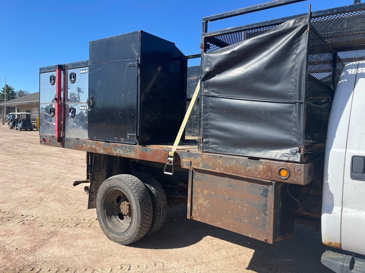 2012-ford-f550-image-22