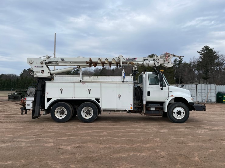 2012-international-durastar-4400-image-6