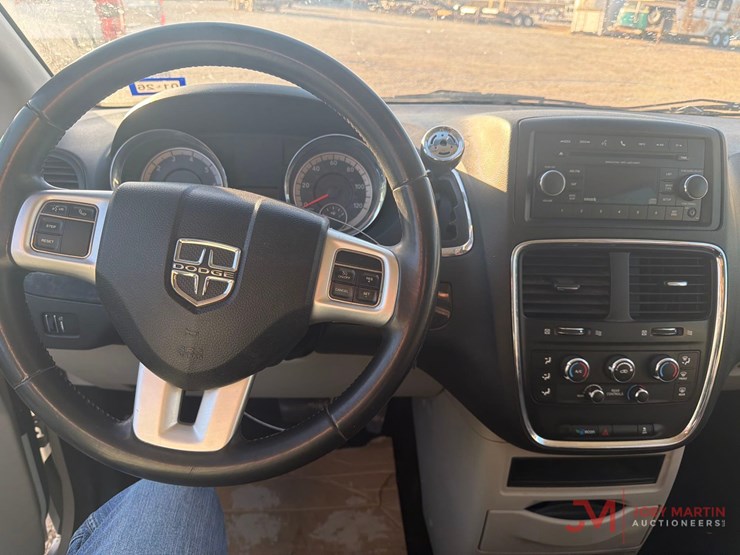 2014-dodge-grand-caravan-image-20