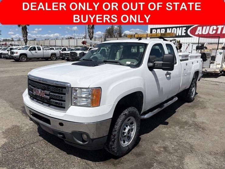 2012-gmc-sierra-3500-image-1