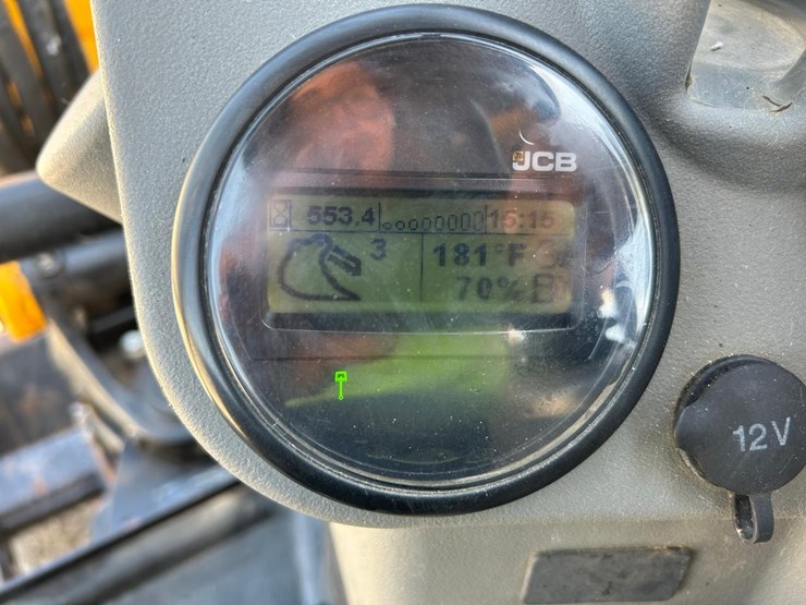 2021-jcb-35z-1-image-21