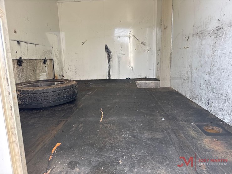 2016-ford-f550-xl-image-14