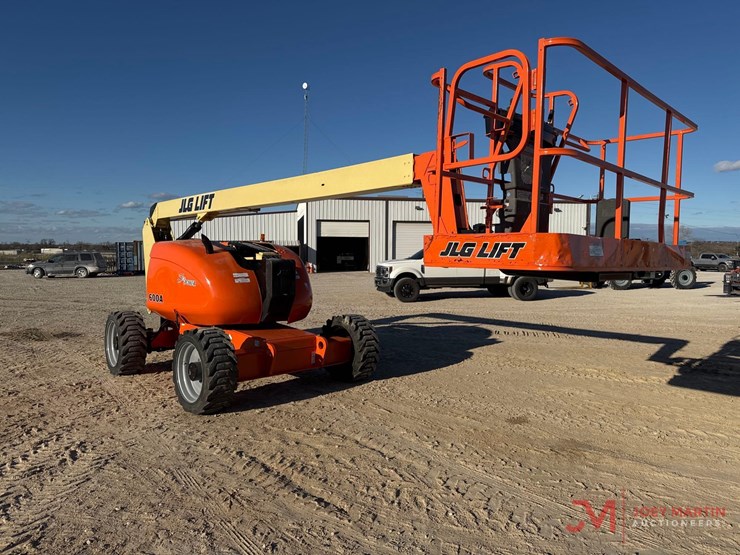 2013-jlg-600aj-image-3