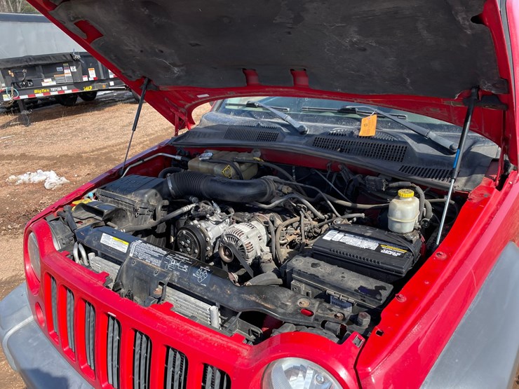 2005-jeep-liberty-image-34