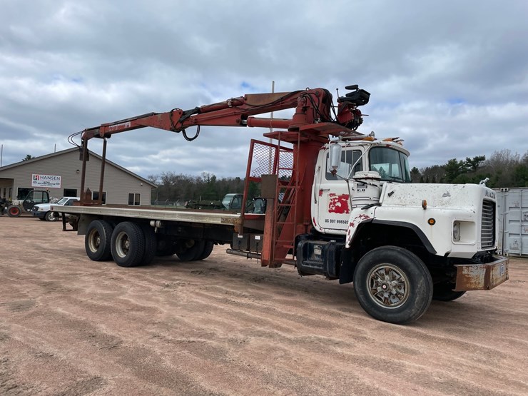 1990-mack-dm690s-image-5