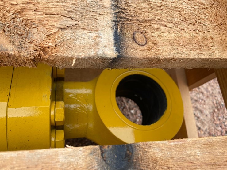 komatsu-pw170es-image-2