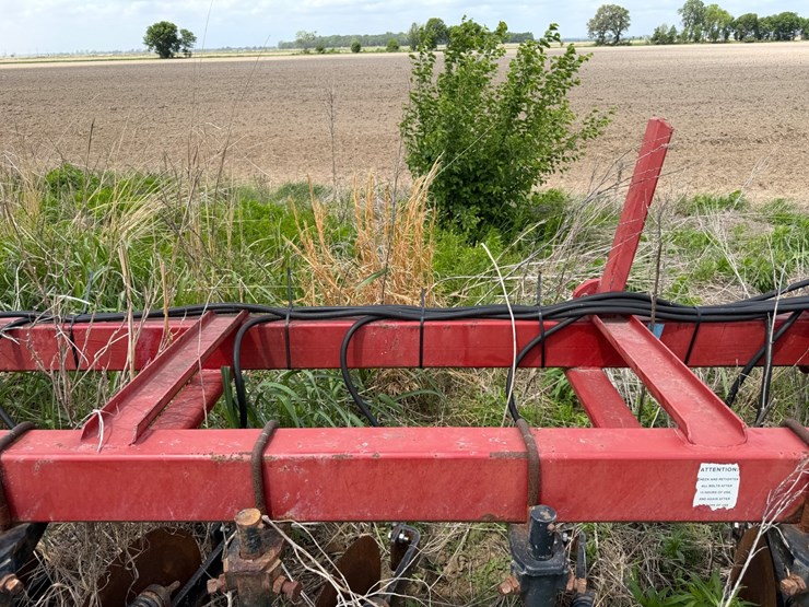 case-ih-5300-image-47