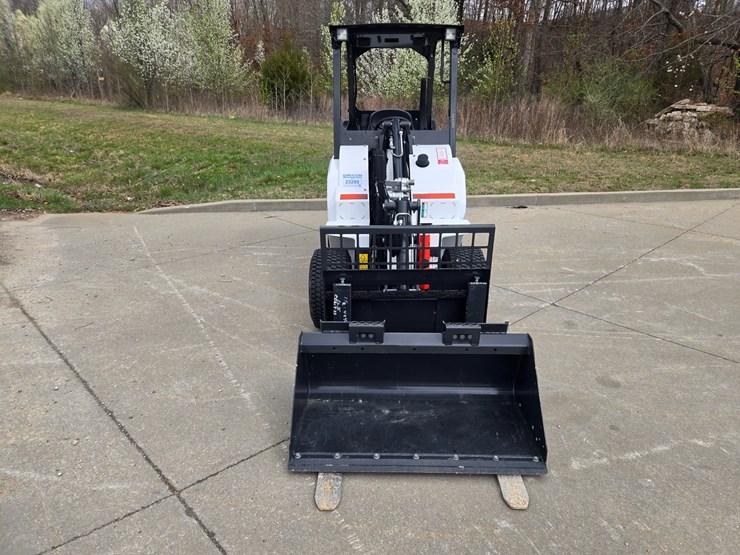 2023-bobcat-l28-image-16