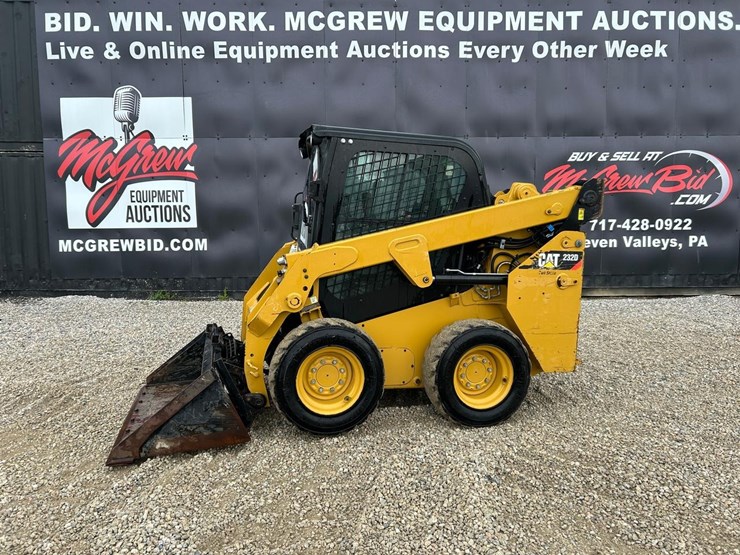 2019-caterpillar-232d-image-1