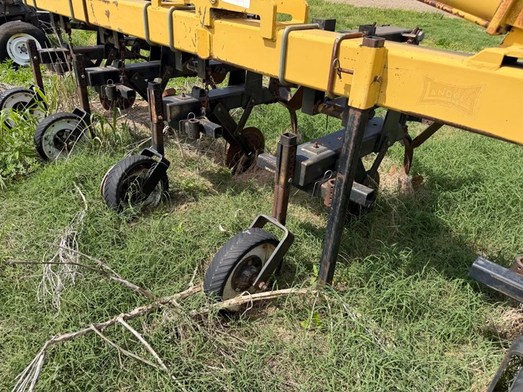 2000-landoll-2000-image-35