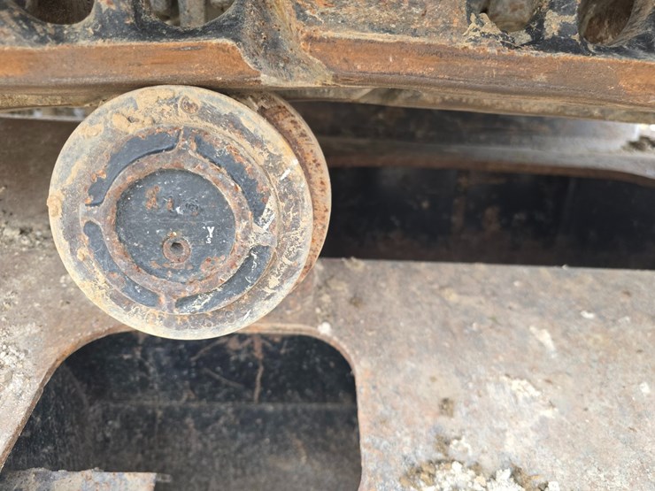 2014-deere-160g-lc-image-38