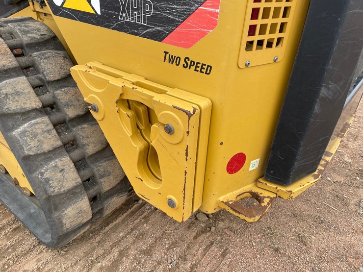 2019-caterpillar-299d2-xhp-image-22