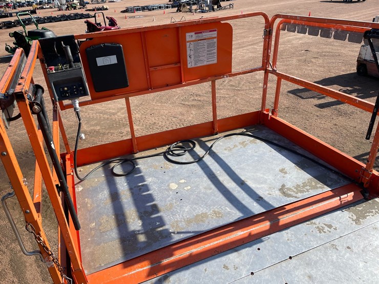 2015-jlg-4394rt-image-41